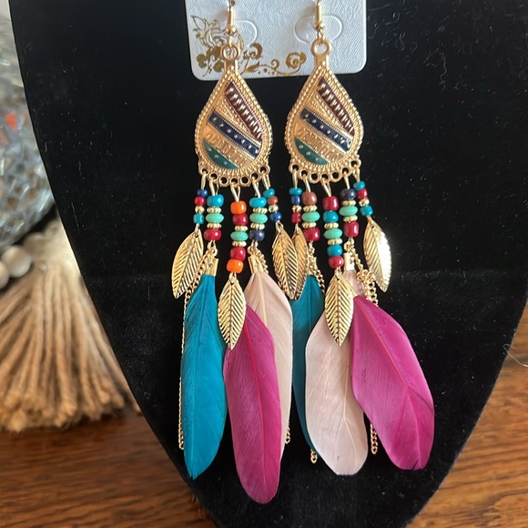 🎉HP🎉NEW Boho Feather Earrings - Picture 3 of 3